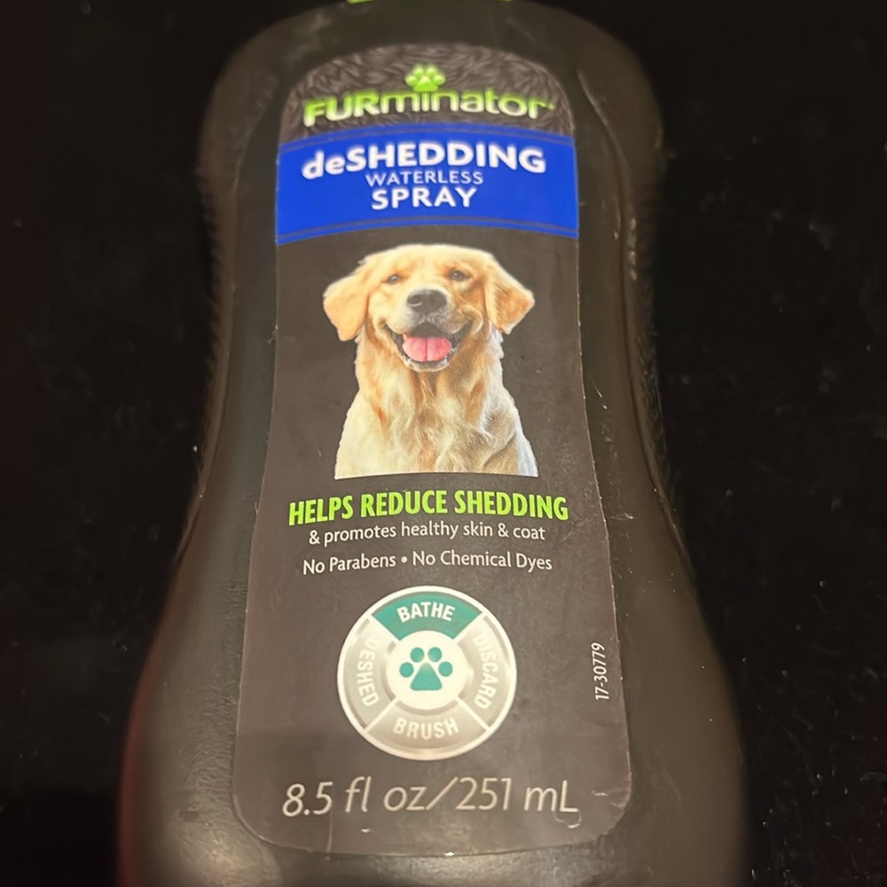 FURminator Black and Yellow deShedding Waterless Spray for Dogs - Picture 8 of 11